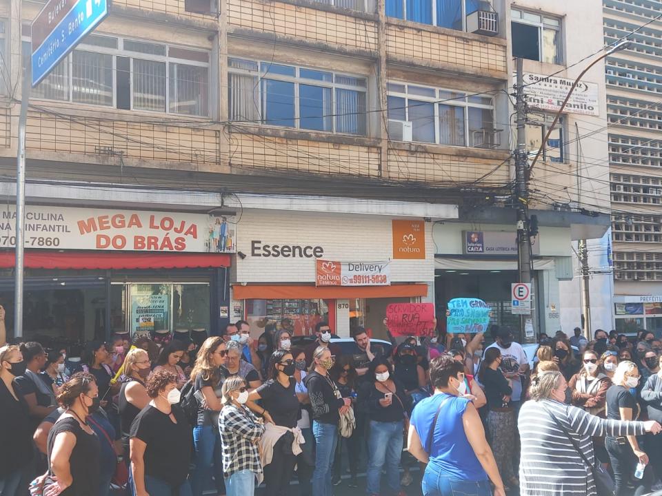 Foto 8 de 14 — Servidores Municipais realizam novo protesto em Araraquara nesta terça-feira (19)